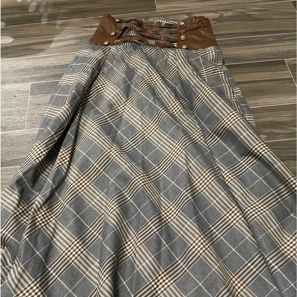 Scarlet Darkness maxi medieval skirt